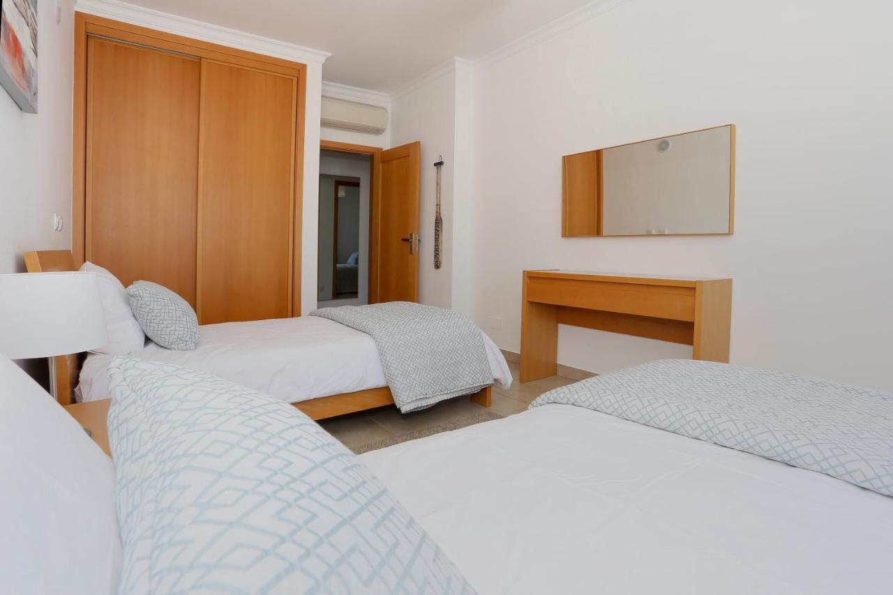 3 Bedroom Apartment With Indoor Pool Central Lagos Exterior foto