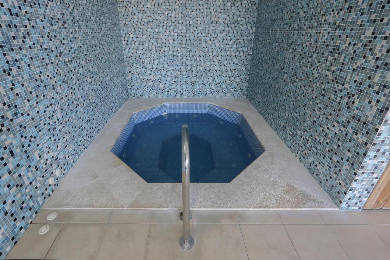 3 Bedroom Apartment With Indoor Pool Central Lagos Exterior foto
