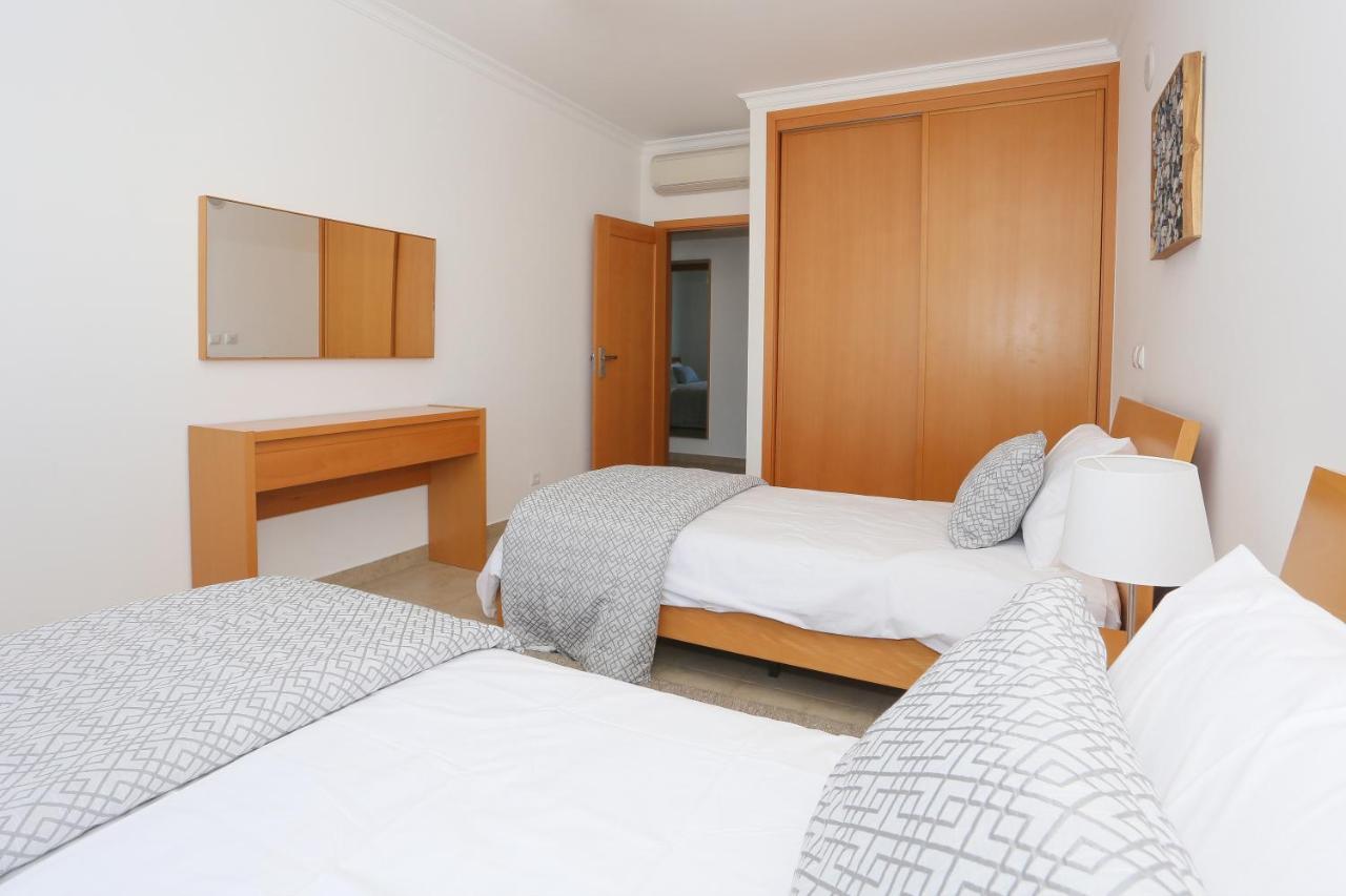 3 Bedroom Apartment With Indoor Pool Central Lagos Exterior foto