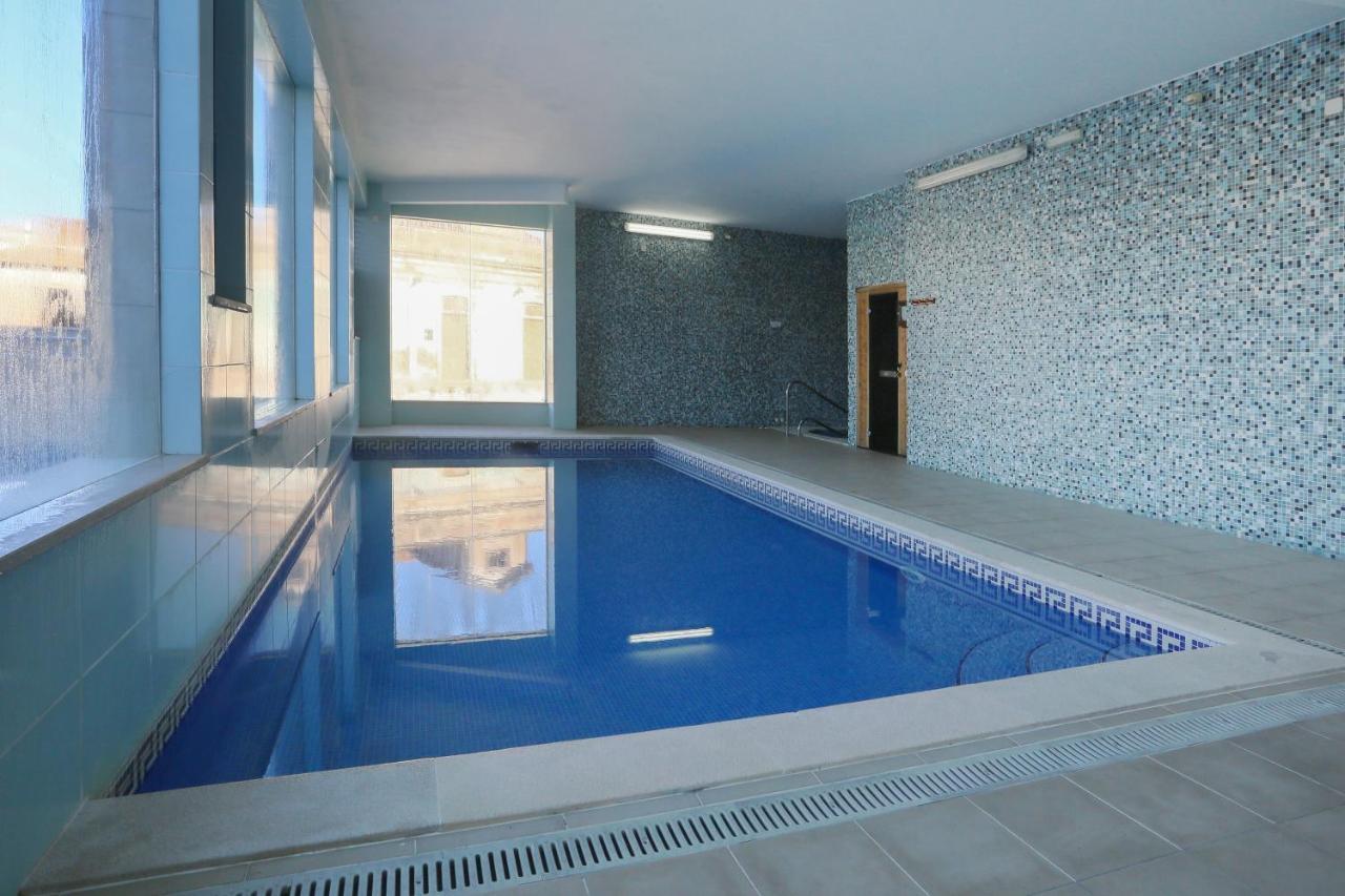3 Bedroom Apartment With Indoor Pool Central Lagos Exterior foto