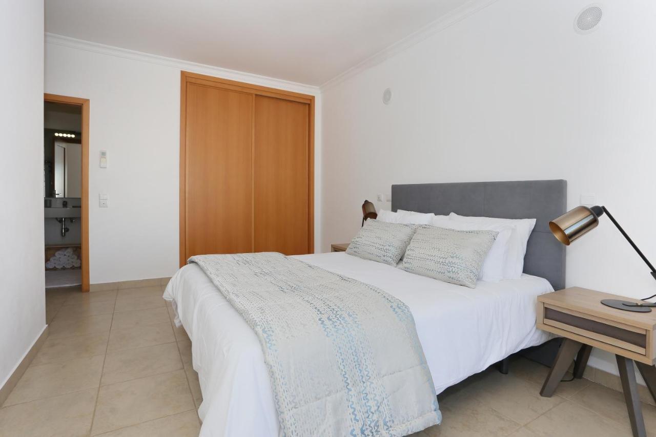 3 Bedroom Apartment With Indoor Pool Central Lagos Exterior foto