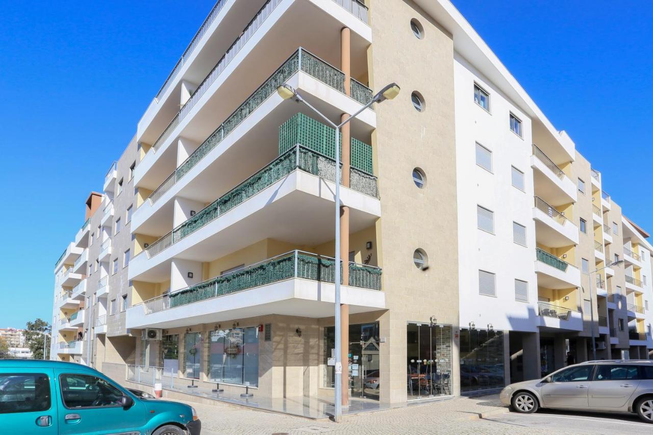 3 Bedroom Apartment With Indoor Pool Central Lagos Exterior foto