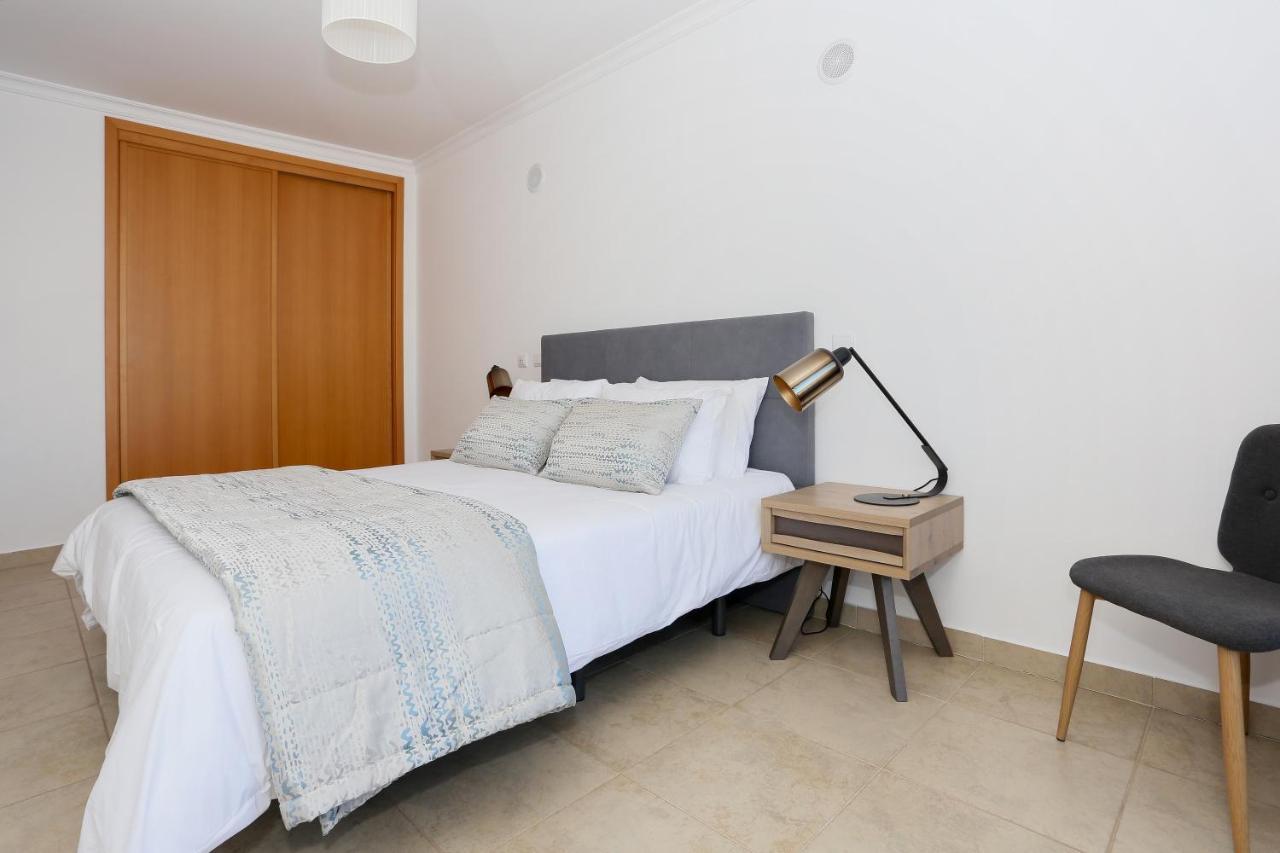 3 Bedroom Apartment With Indoor Pool Central Lagos Exterior foto